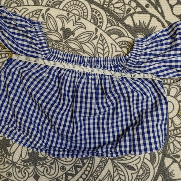 SOLD Better Be gingham crop top size S - Picture 3 of 4
